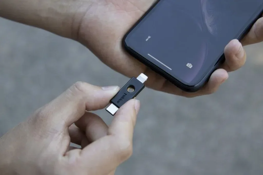 Unlock Your iPhone With a Security Key 1